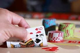 Money Train bonus round interface on ulti300 login showing free-spin trigger and multiplier selection